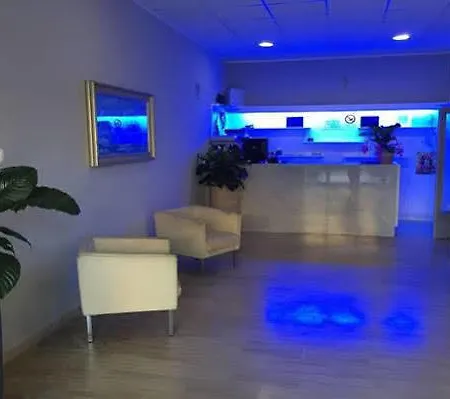 Ancora Hotel 2*